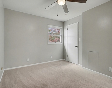 841 E Lutton St - Photo Thumbnail 17