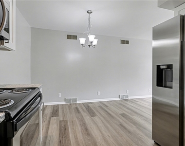 841 E Lutton St - Photo Thumbnail 8