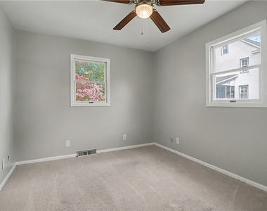 841 E Lutton St - Photo Thumbnail 15