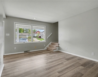 841 E Lutton St - Photo Thumbnail 5