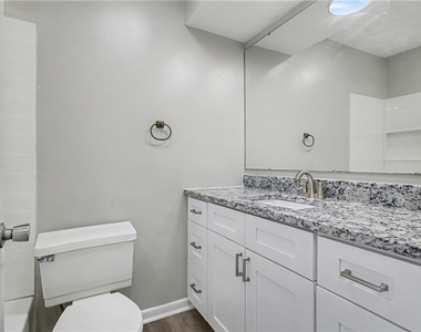 841 E Lutton St - Photo Thumbnail 16
