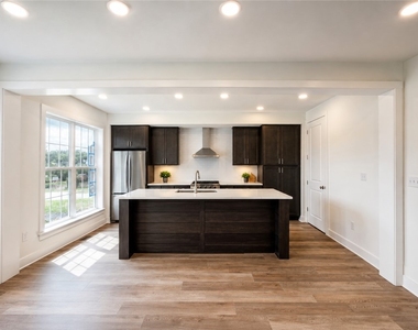 307 Palisade Way - Photo Thumbnail 13