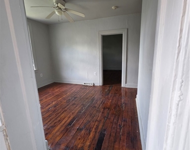 4529 Friendship Avenue - Photo Thumbnail 13