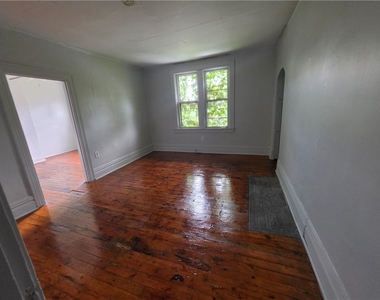 4529 Friendship Avenue - Photo Thumbnail 8