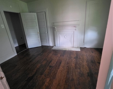 4529 Friendship Avenue - Photo Thumbnail 5