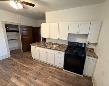 245 S Millvale Ave - Photo Thumbnail 9