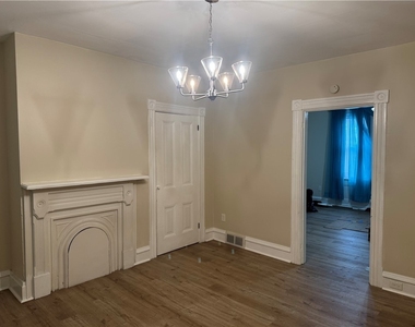1130 Goettman St - Photo Thumbnail 7
