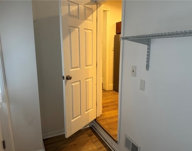 1130 Goettman St - Photo Thumbnail 15