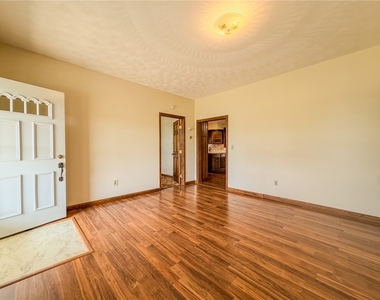 112 Heinz Rd - Photo Thumbnail 8