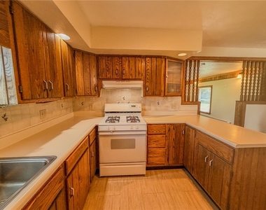 112 Heinz Rd - Photo Thumbnail 16