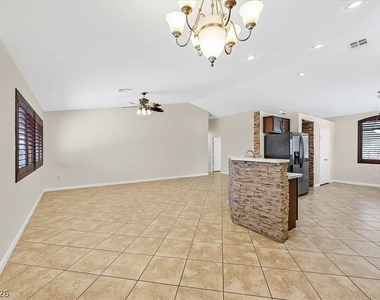 5840 Coconut Creek Street - Photo Thumbnail 10