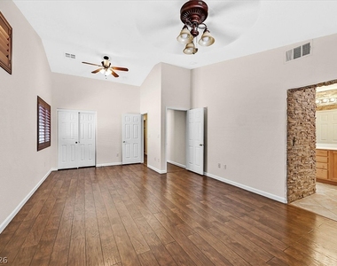 5840 Coconut Creek Street - Photo Thumbnail 12