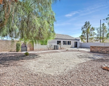 5840 Coconut Creek Street - Photo Thumbnail 19