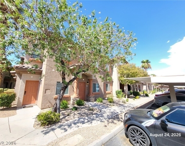 7701 W Robindale Road - Photo Thumbnail 15
