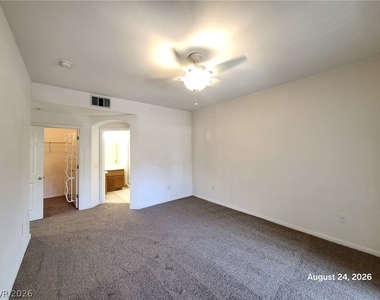 7701 W Robindale Road - Photo Thumbnail 10