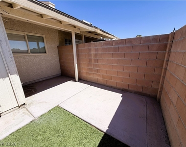 328 Linn Lane - Photo Thumbnail 32
