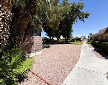 328 Linn Lane - Photo Thumbnail 10