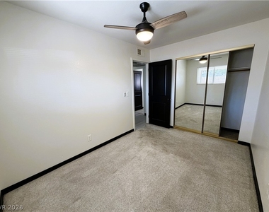 328 Linn Lane - Photo Thumbnail 28
