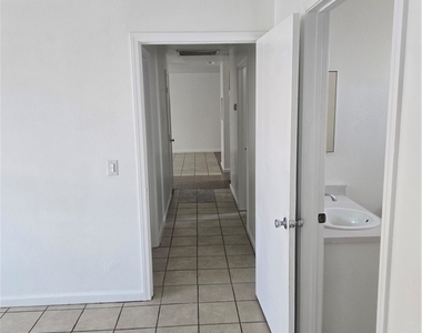 1662 N Lamont Street - Photo Thumbnail 13