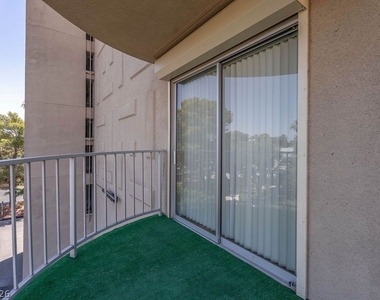 3111 Bel Air Drive - Photo Thumbnail 6