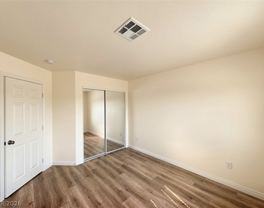 261 Dizzy Petunia Court - Photo Thumbnail 19