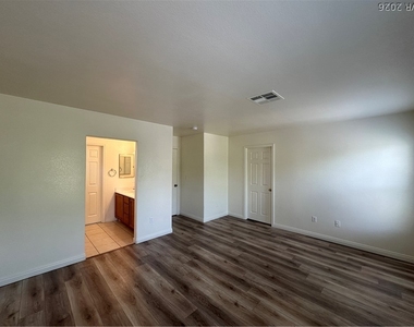 261 Dizzy Petunia Court - Photo Thumbnail 14