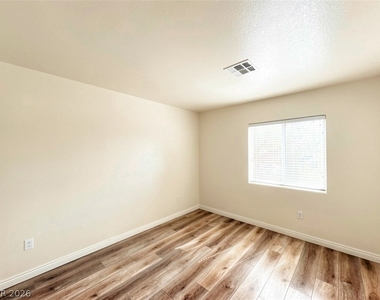261 Dizzy Petunia Court - Photo Thumbnail 21