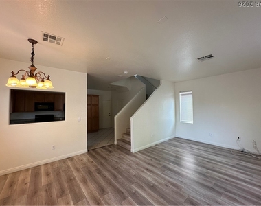 261 Dizzy Petunia Court - Photo Thumbnail 4