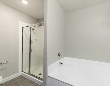 4304 W Lake Mead Boulevard - Photo Thumbnail 22