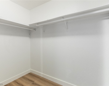 4304 W Lake Mead Boulevard - Photo Thumbnail 23