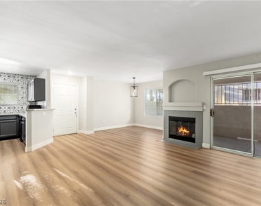 4304 W Lake Mead Boulevard - Photo Thumbnail 5