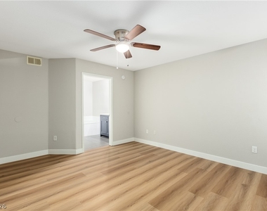4304 W Lake Mead Boulevard - Photo Thumbnail 18