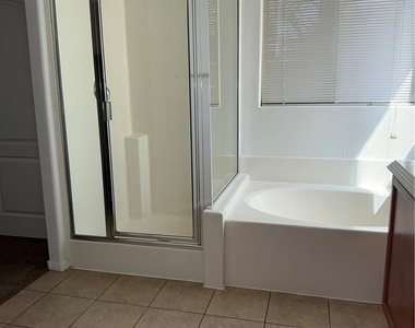 10519 Allegrini Drive - Photo Thumbnail 20