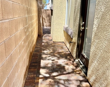 10519 Allegrini Drive - Photo Thumbnail 22