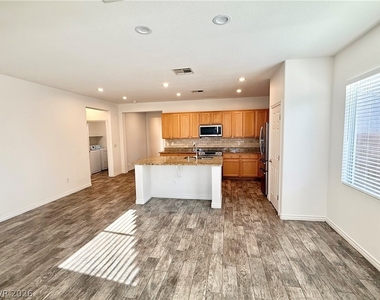 5190 Lignum Avenue - Photo Thumbnail 8