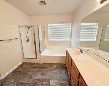 5190 Lignum Avenue - Photo Thumbnail 13