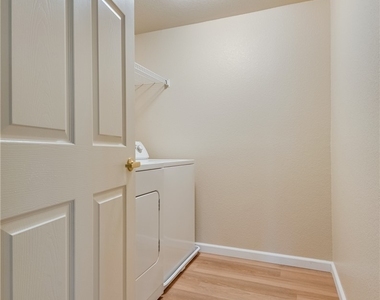 10550 W Alexander Road - Photo Thumbnail 13