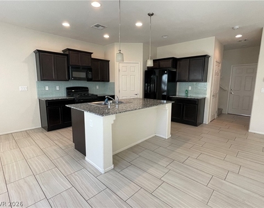 8929 Hull Bay Avenue - Photo Thumbnail 7