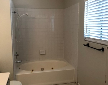 3439 Bankside Drive - Photo Thumbnail 26