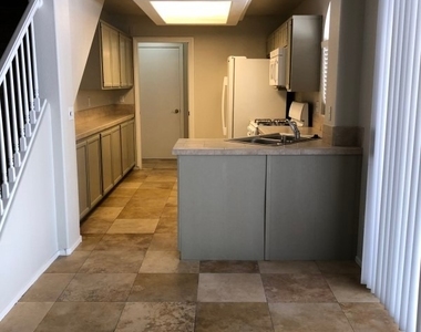 3439 Bankside Drive - Photo Thumbnail 4