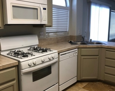3439 Bankside Drive - Photo Thumbnail 5