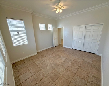 322 Turtle Peak Avenue - Photo Thumbnail 9