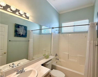 322 Turtle Peak Avenue - Photo Thumbnail 6