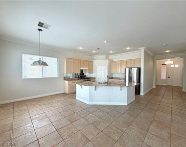 322 Turtle Peak Avenue - Photo Thumbnail 14