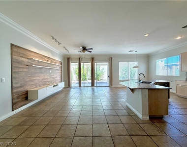 322 Turtle Peak Avenue - Photo Thumbnail 10