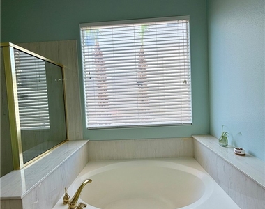 322 Turtle Peak Avenue - Photo Thumbnail 29