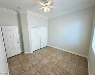 322 Turtle Peak Avenue - Photo Thumbnail 5
