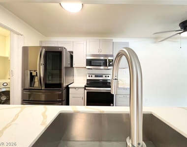 230 Mission Catalina Lane - Photo Thumbnail 6