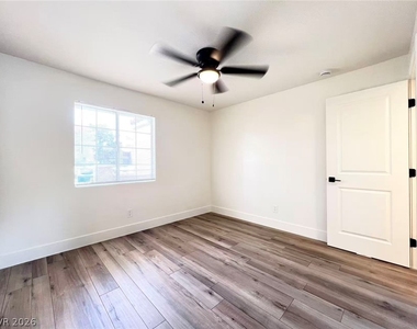 230 Mission Catalina Lane - Photo Thumbnail 17