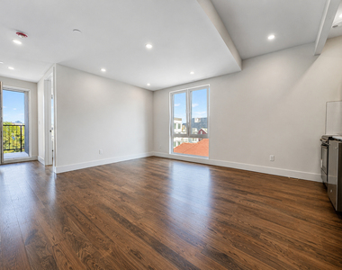 3092 Farragut Road - Photo Thumbnail 5